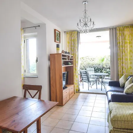 Awesome In Isca Marina With Kitchen Apartment Badolato Marina